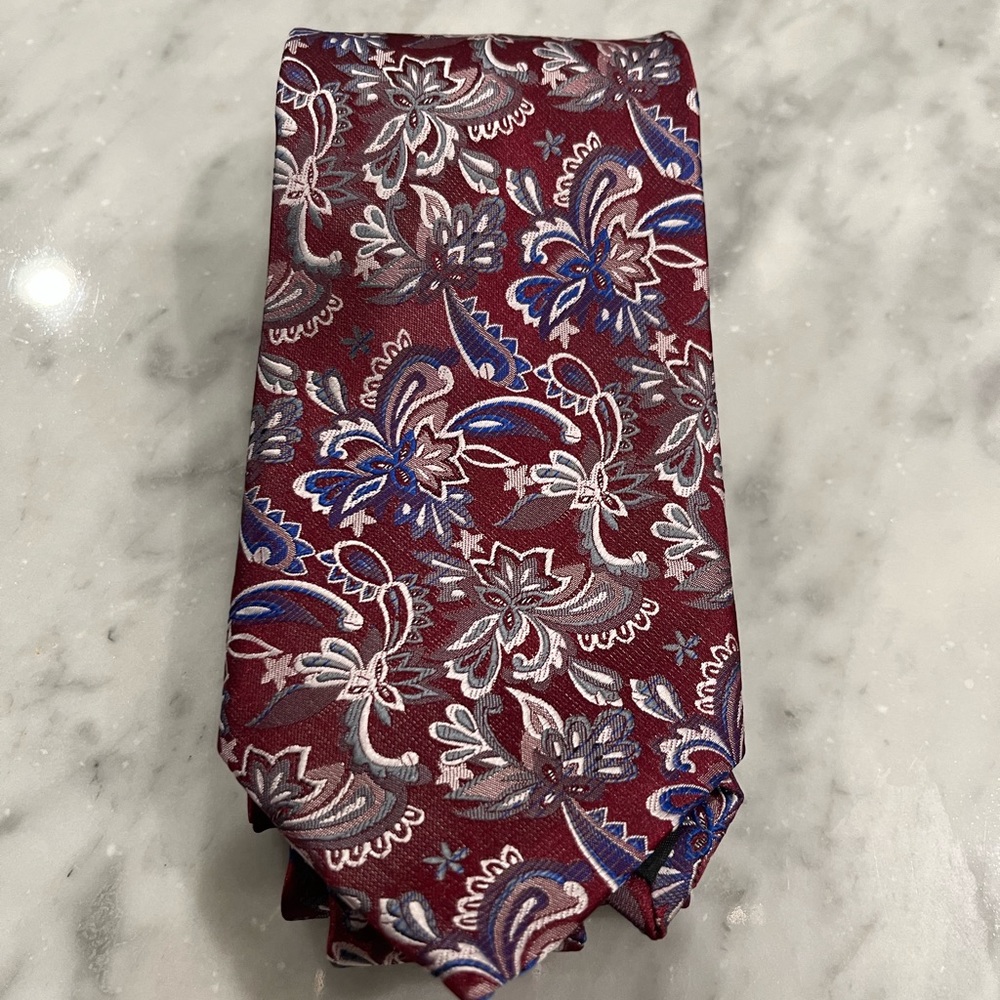 SHEMOY Tie in Excellent Condition